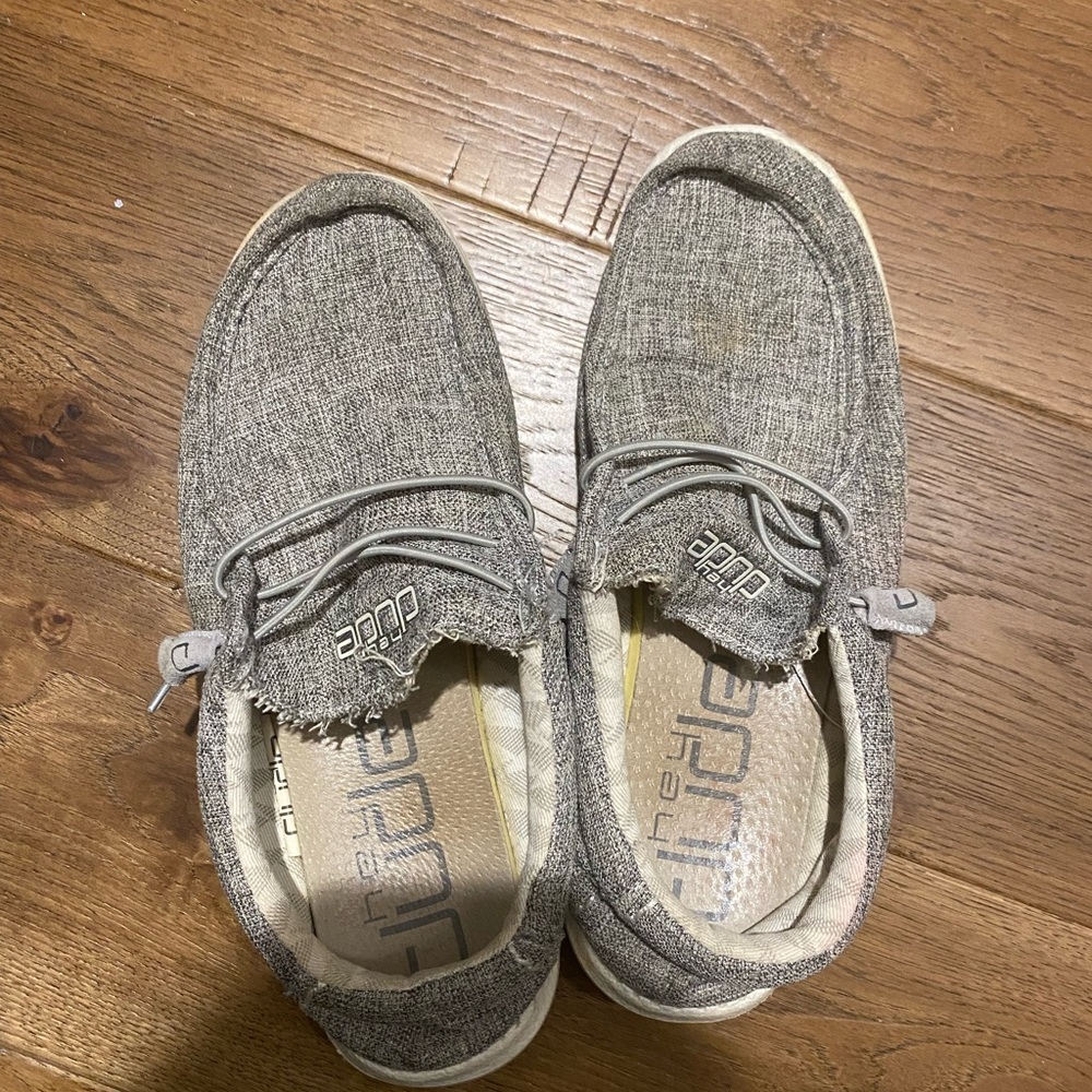 Womens heydude shoes good condition